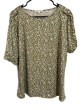 Above and Beyond Women's Olive Green Spotted Print Top
